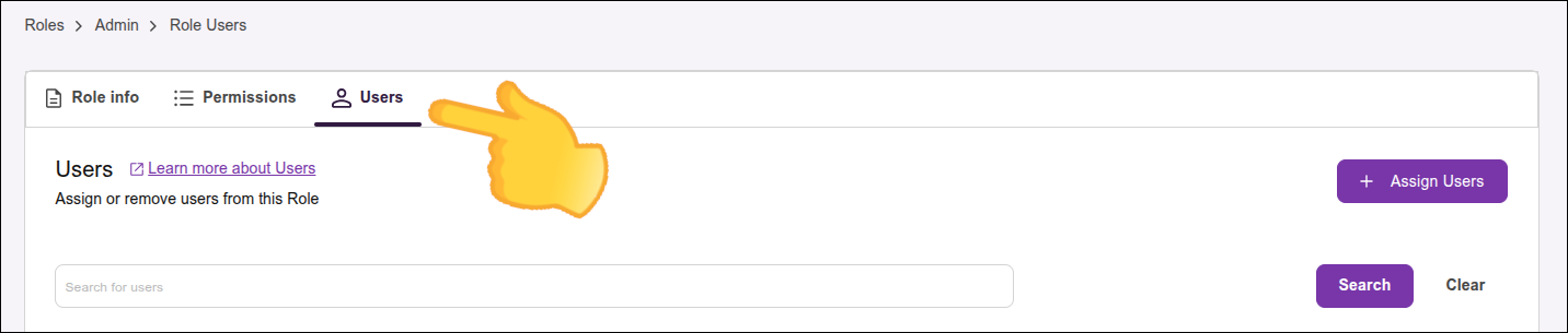 destaque para a aba Users na tela Roles